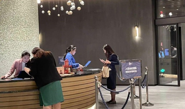PG电子-五星级酒店带人不登记可以吗？网友：又是上网涨见识的一天！